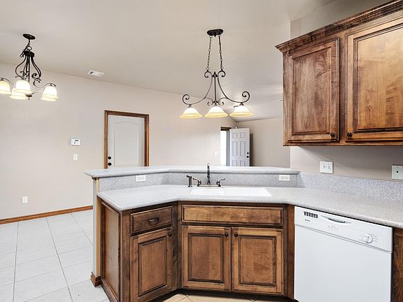 4th image of 2401 Kyle Robert Ln