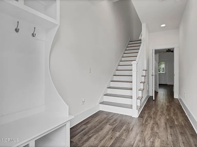 1808 Bungalow Row — Photo 7