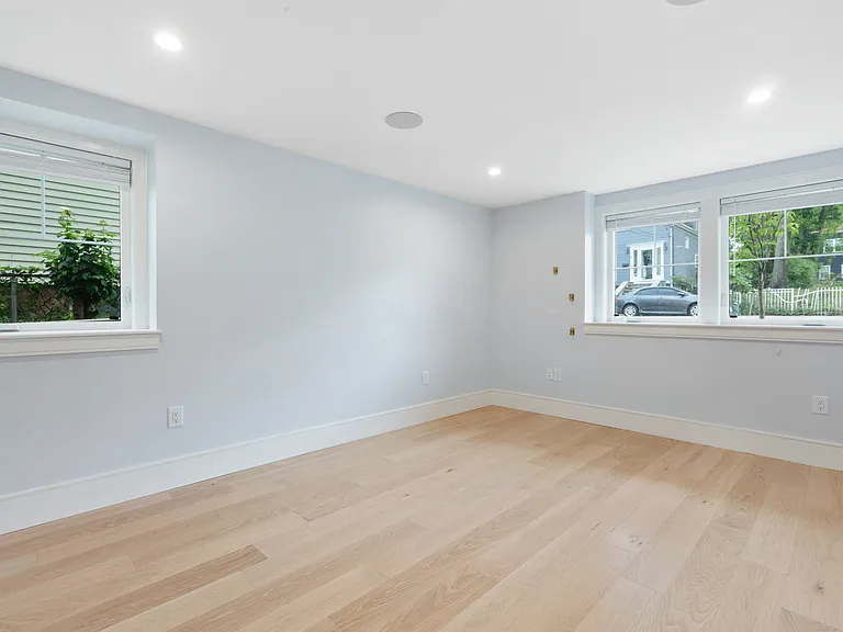 10 Hallet St #1 — Photo 23