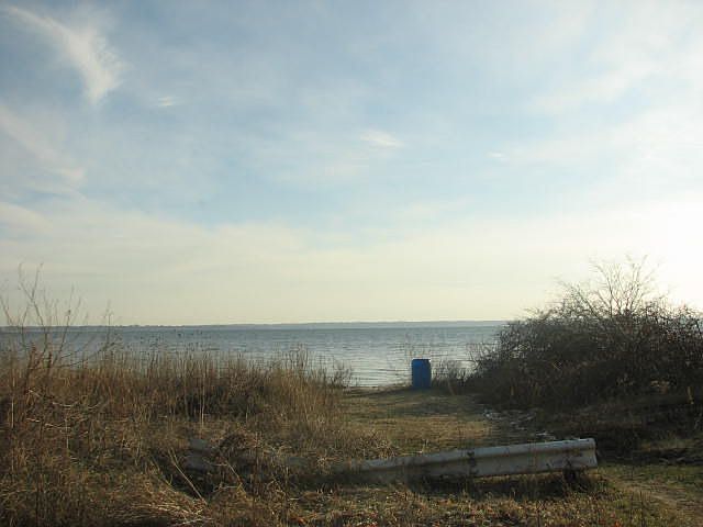 2nd image of 32 Shore Ave