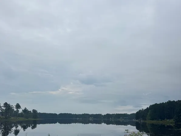 118 E Lake Dr, Statesboro, GA 30458