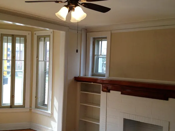 330 W Washington Blvd APT 1B, Oak Park, IL 60302