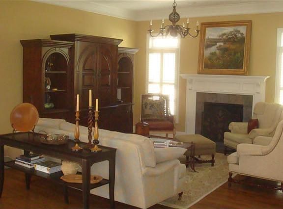 5th image of 125 Applewood Dr