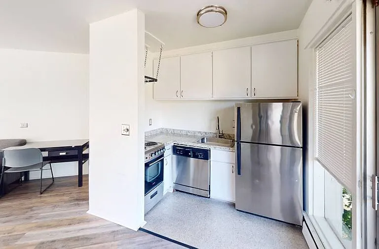 406 Packard St #406-208 — Photo 2