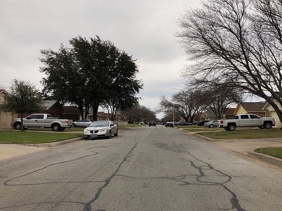 5th image of 2621 Butterfield Dr
