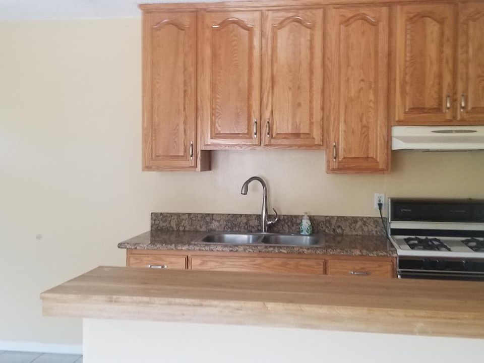 1st image of 2608 Manhattan Ave