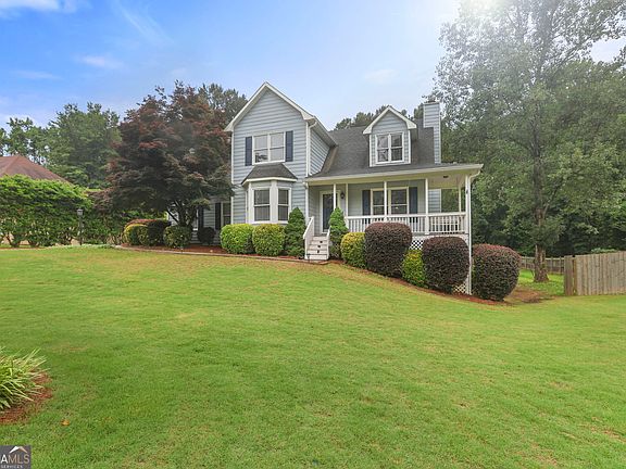 3rd image of 40 Springfield Dr