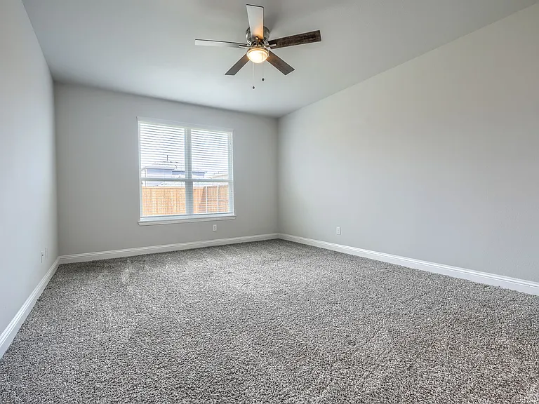 724 Portina Dr — Photo 13