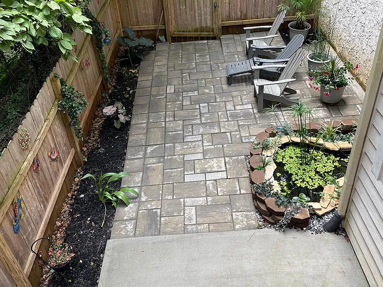 Wynbridge Dr — Photo 2