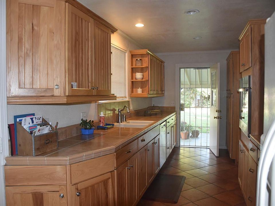 1st image of 2312 Highridge Dr