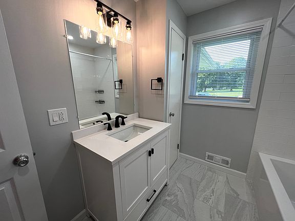 4th image of 231 Blackwell Ln