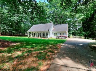 224 Red Oak Dr, Maysville, GA 30558