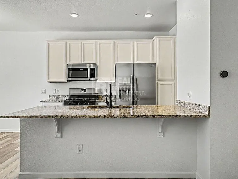 4526 Copeland Cir #103 — Photo 8