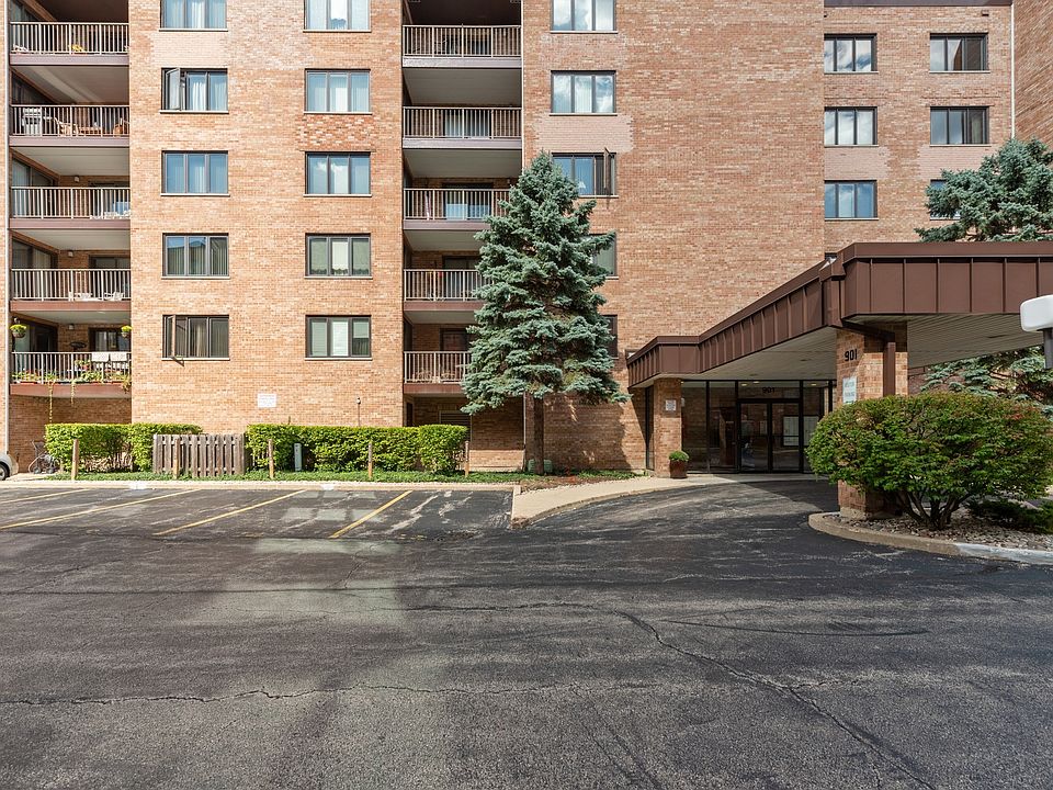 1st image of 901 Center St Unit 207