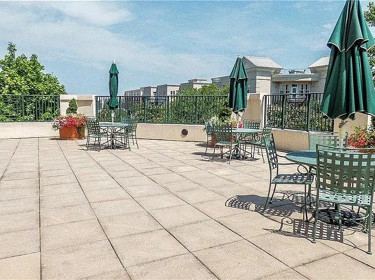 300 W 5th St #215 — Photo 28