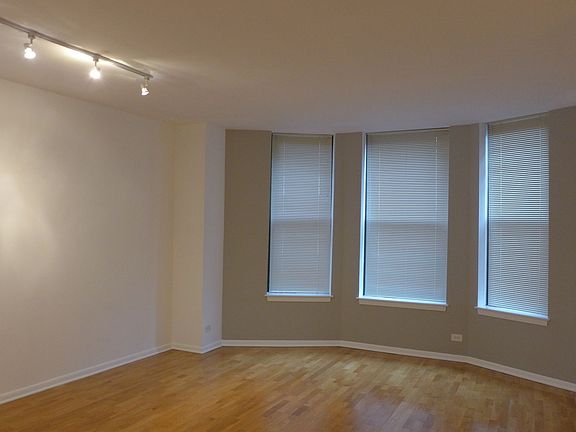 5th image of 537 S Dearborn St APT 5B
