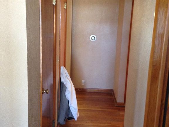 3rd image of 803 Colonial Dr