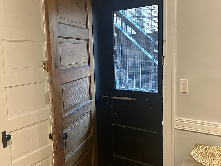 1617 W Cornelia Ave #1 — Photo 5