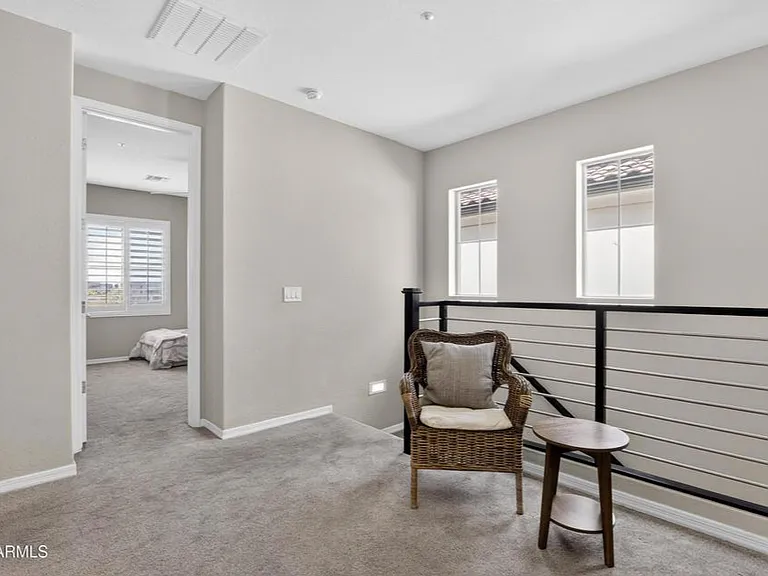 2419 W Gloria Ln — Photo 19