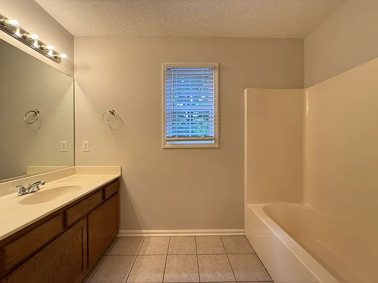 5337 Moss Creek Ln — Photo 15