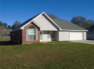 30105 Leslie St, Albany, LA 70711
