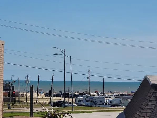 215 Post Office St APT 104, Galveston, TX 77550