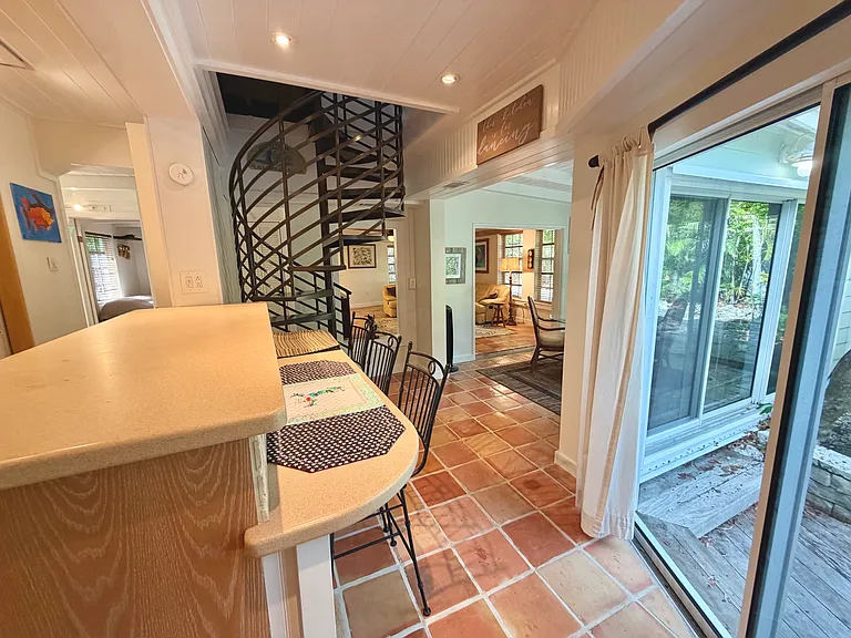 111 N Bay Harbor Dr — Photo 25