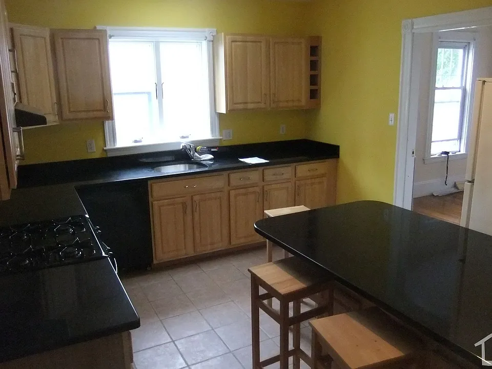 9 Cushman Rd #2