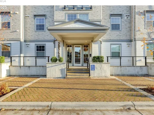 28750 SW Campanile Ln Unit 208, Wilsonville, OR 97070