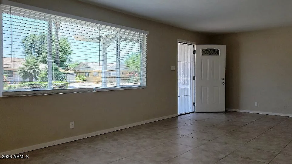 4 bed, 2.0 bath, 1678 sqft, $2,695 — Photo 4