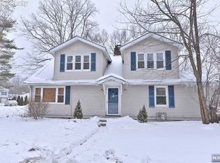 41 Greenbrook Dr, West Milford, NJ 07480