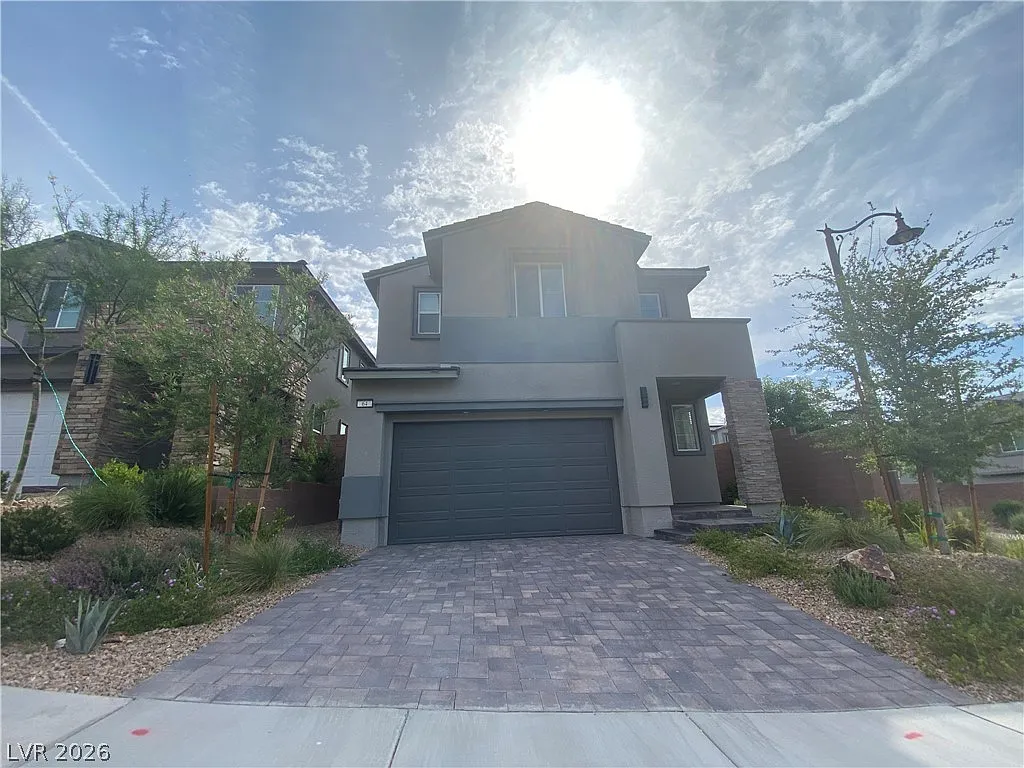 4 bed, 3.0 bath, 2160 sqft, $3,250 — Photo 2