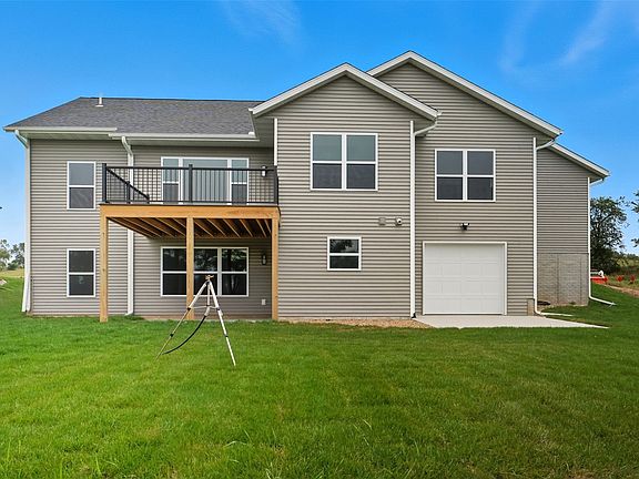 3rd image of 3115 Peregrine Ct SE