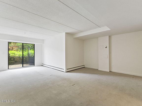 5th image of 12 Glenville St #108