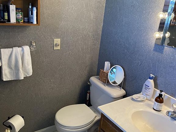 4th image of 8276 Asbury Hills Dr