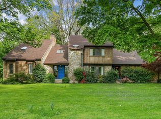 1 Dickson Ln, Bedford Corners, NY 10549