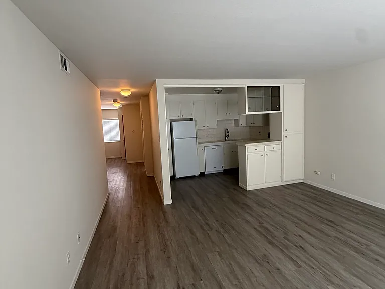 60 Eureka St #305 — Photo 4
