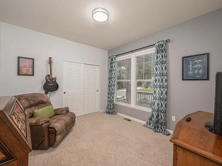 4220 Ravenna Pl — Photo 25