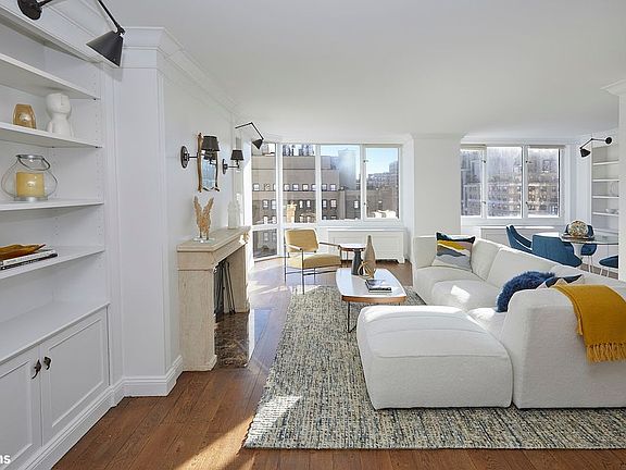 3rd image of 215 W 95th St APT 17E