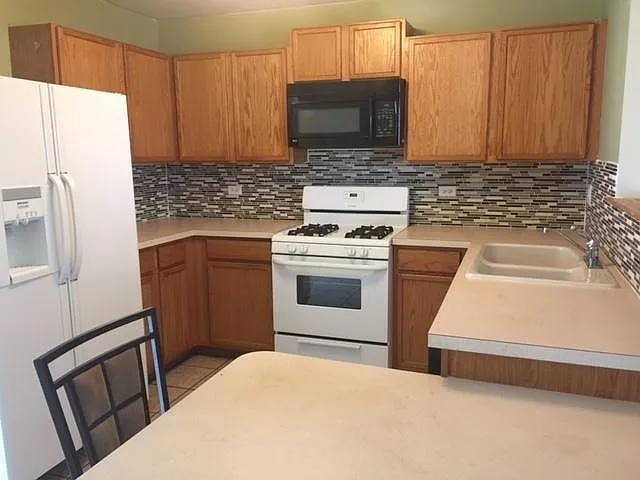 1045 Serendipity Dr — Photo 6