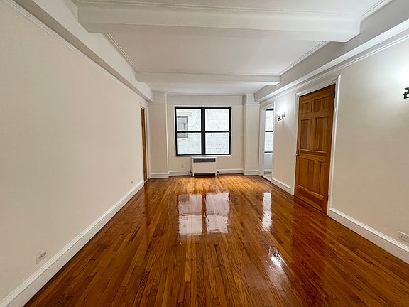2nd image of 121 E 31st St APT 2C