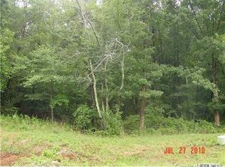 122 Meadows Ct, Statesville, NC 28677