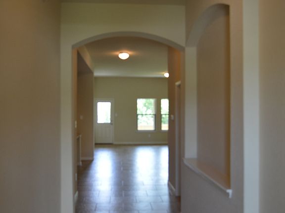 3rd image of 827 Highland Vis