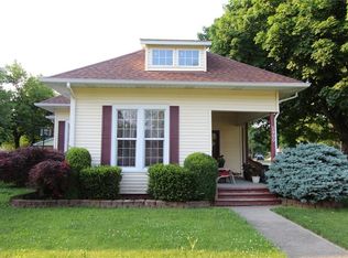 2900 Prairie Ave, Mattoon, IL 61938