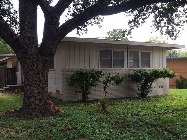1st image of 2536 S A&m Ave