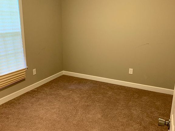 5th image of 718 Roosevelt St