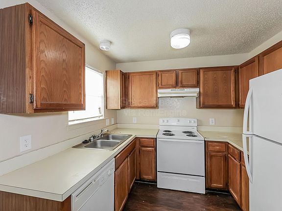 2nd image of 5853 Shadydell Dr