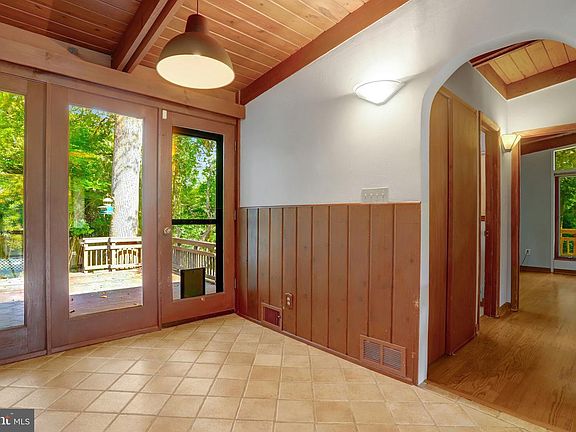 5th image of 3020 Pine Spring Rd