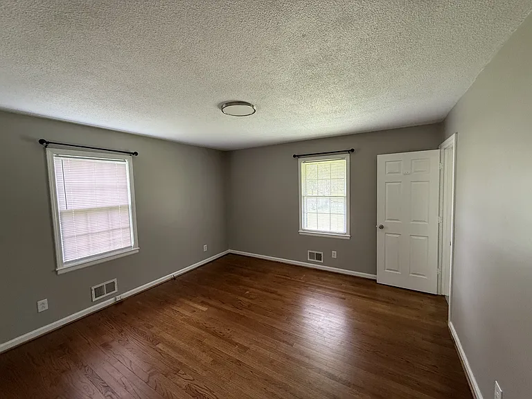120 Woodbine Ter — Photo 37