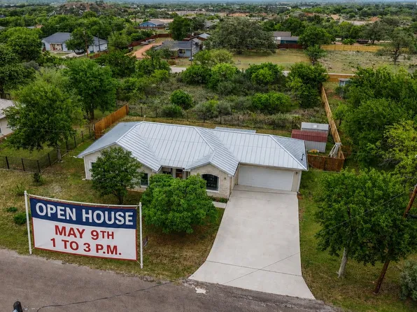 128 W Persimmon Dr, Marble Falls, TX 78654